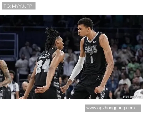 火箭队与马刺队激战三月十三日精彩对决回顾与分析